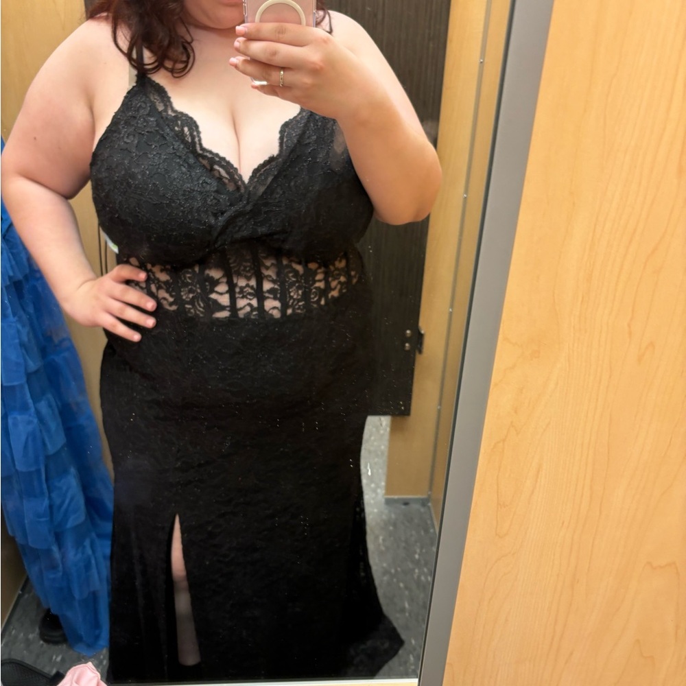 Black Lacey prom dress